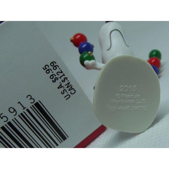 Hallmark Ornament 2015 Keepsake Peanuts Snoopy Decking the tree Christmas Bulbs - Picture 12 of 14